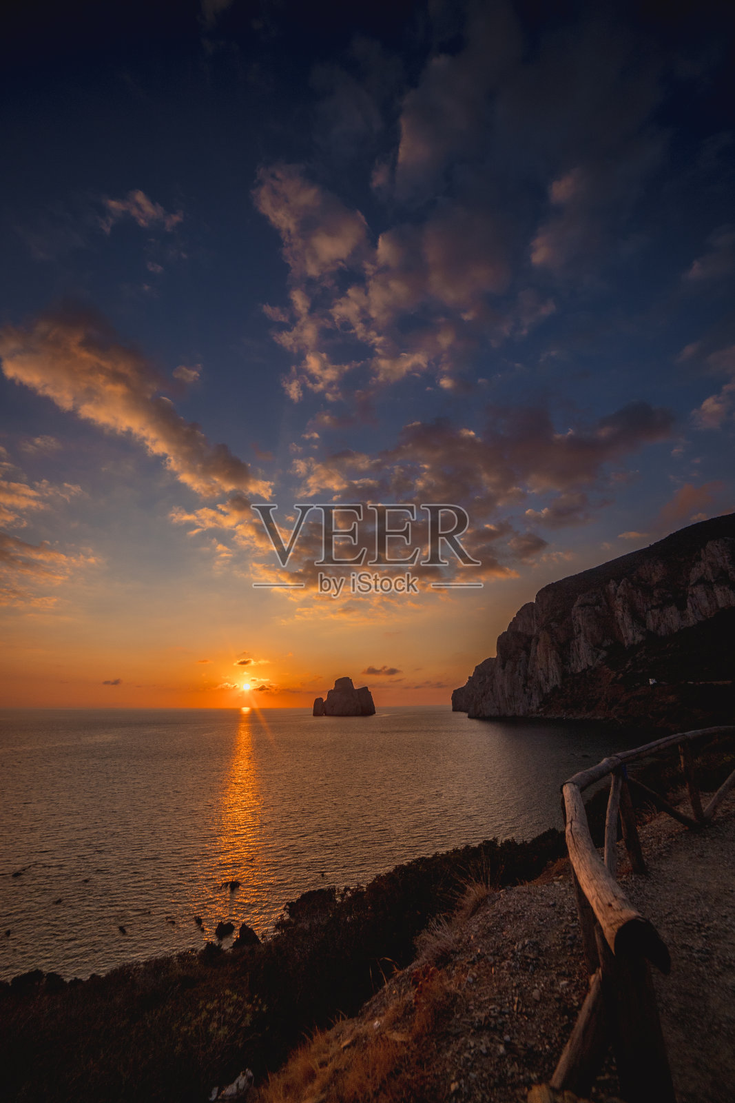 撒丁岛糖面包山日落照片摄影图片