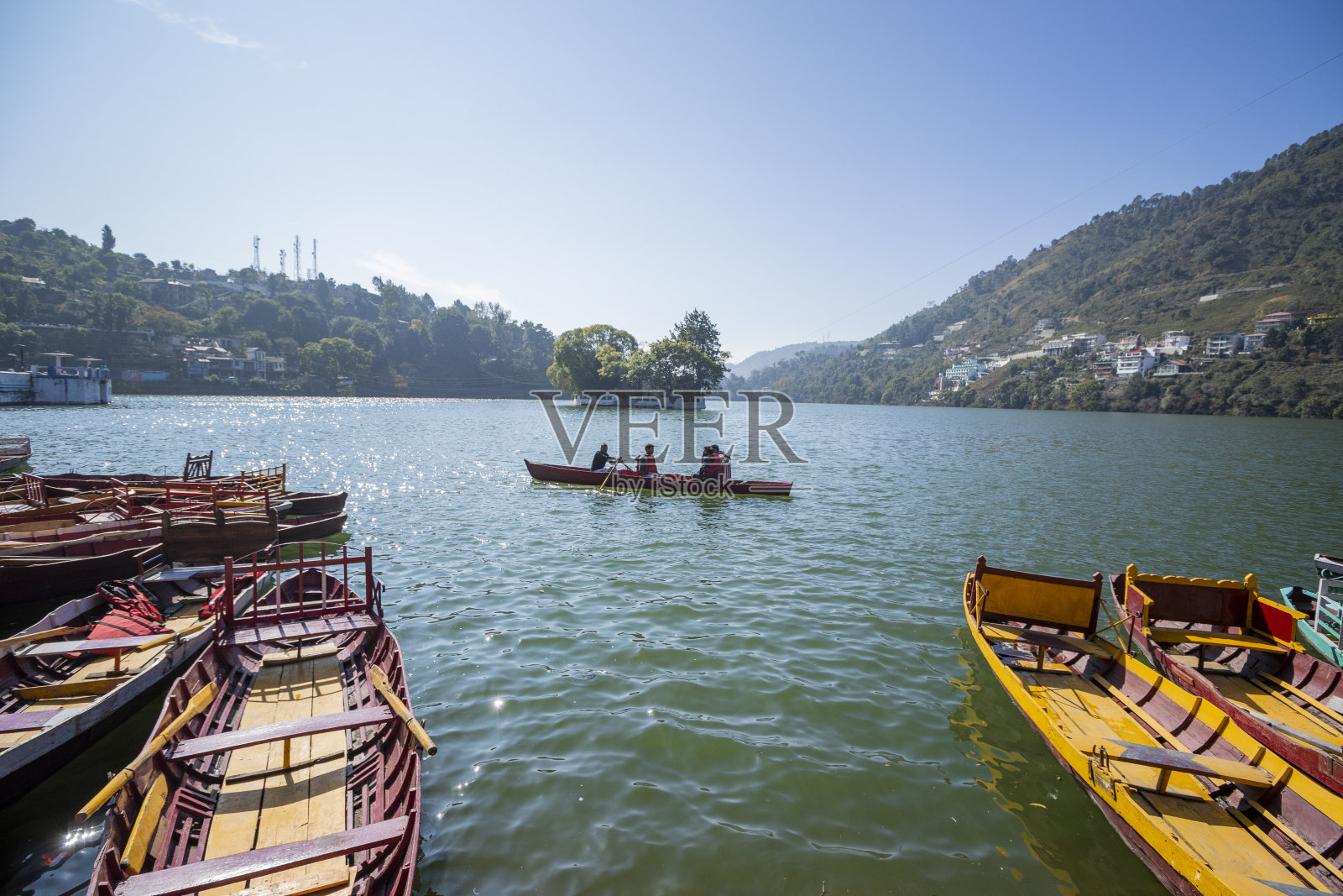 北阿坎德邦比姆塔尔湖的各种景色照片摄影图片