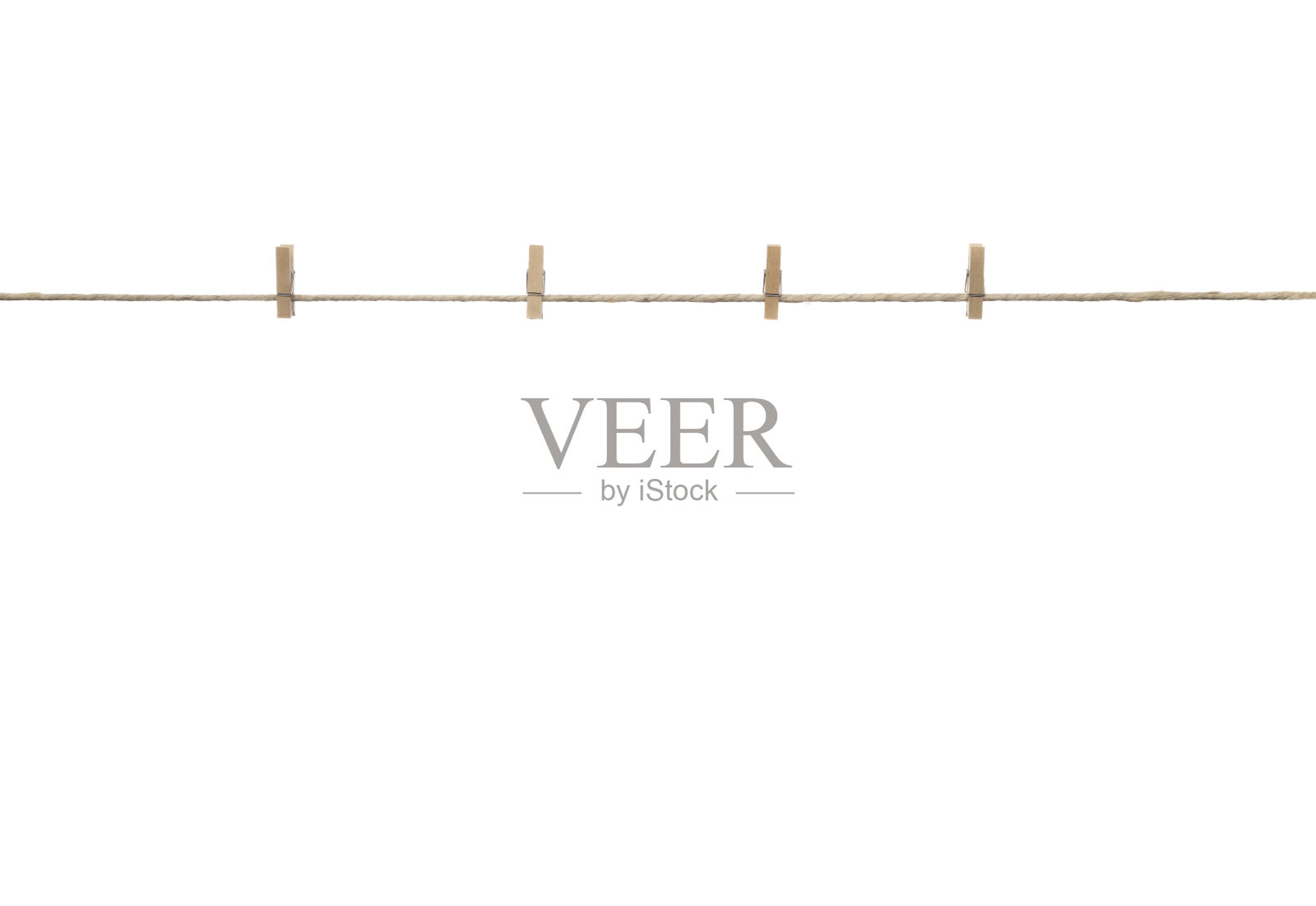 晾衣绳上的晾衣夹照片摄影图片