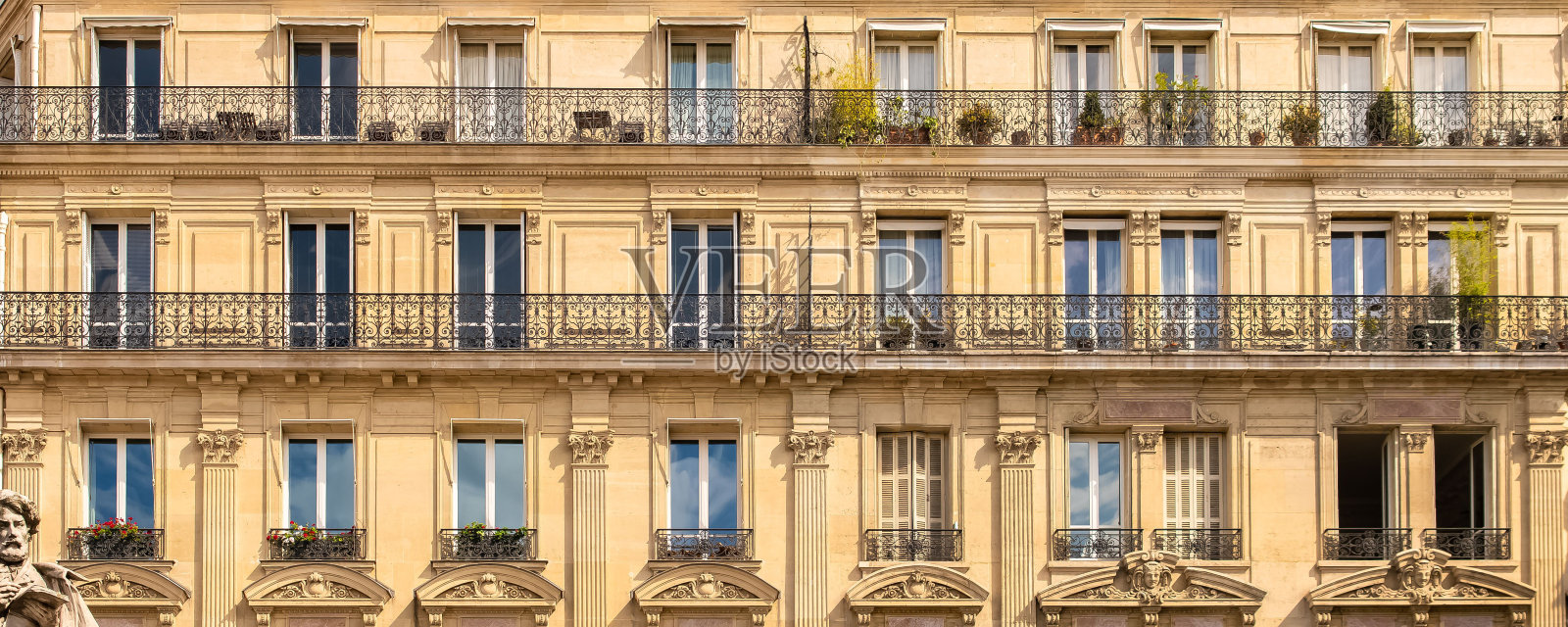 巴黎，蒙马特的建筑照片摄影图片