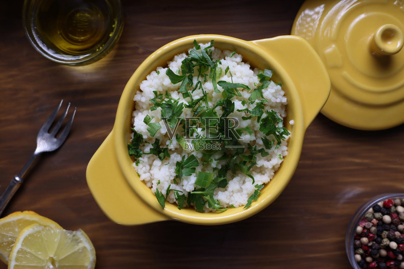 蒸粗麦粉照片摄影图片