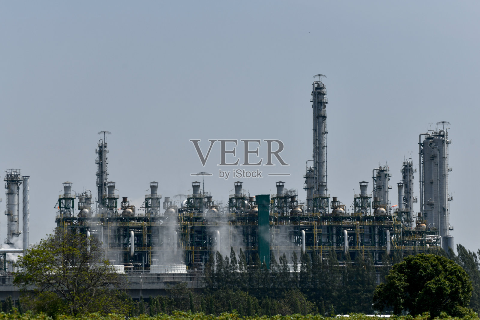 炼油厂、石化厂。照片摄影图片