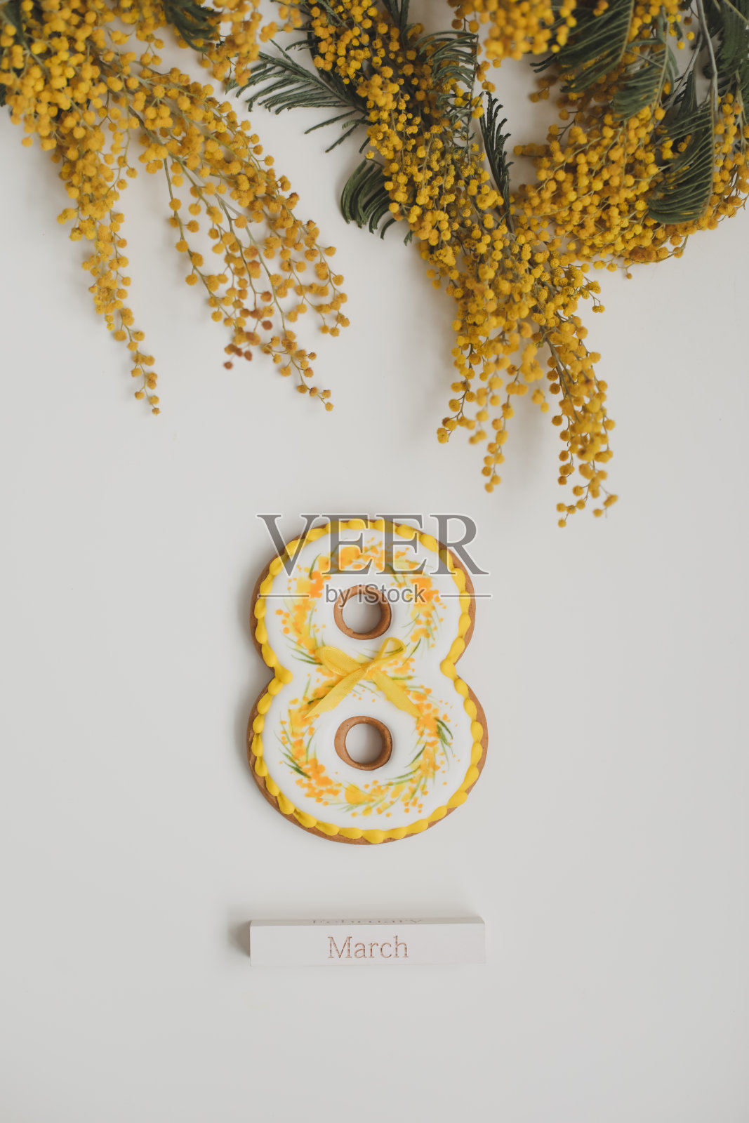 妇女节，3月8日，八字，姜饼，鲜花。文本空格。照片摄影图片