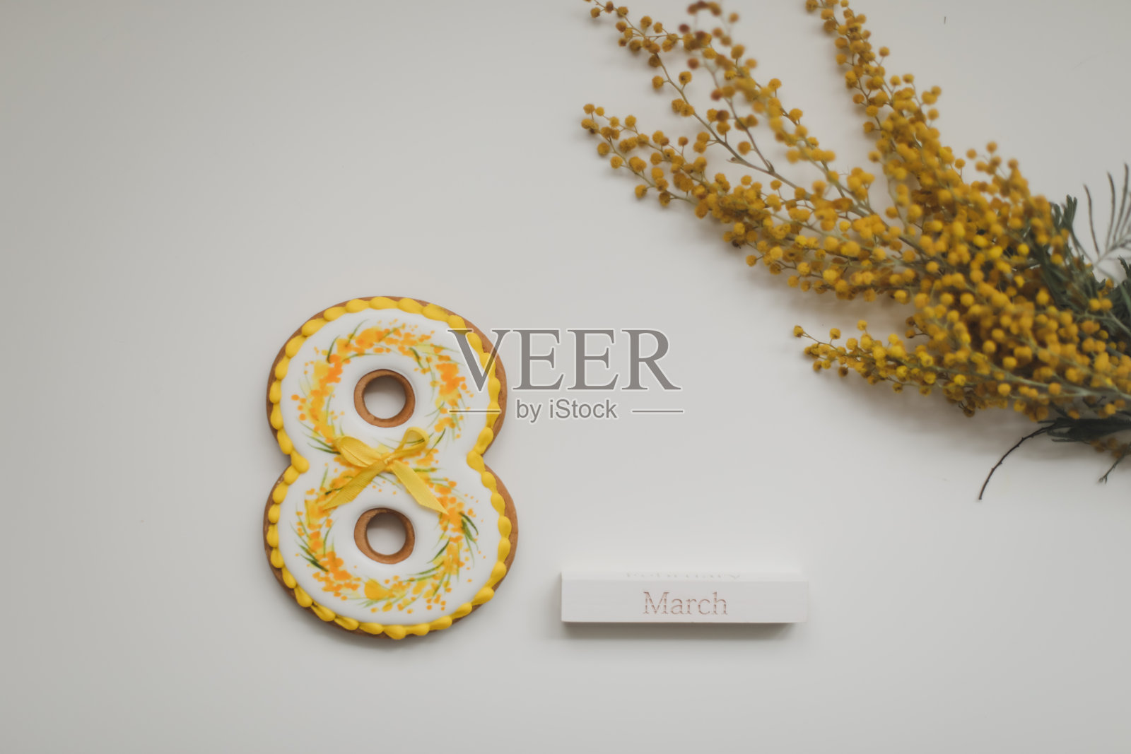 妇女节，3月8日，八字，姜饼，鲜花。文本空格。照片摄影图片