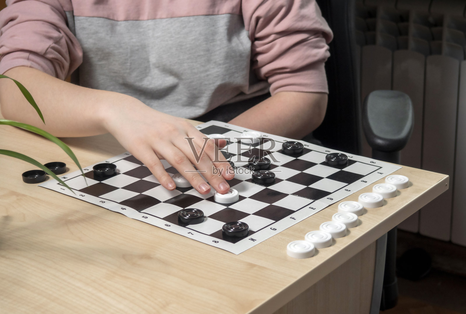 跳棋:下棋跳棋的过程照片摄影图片