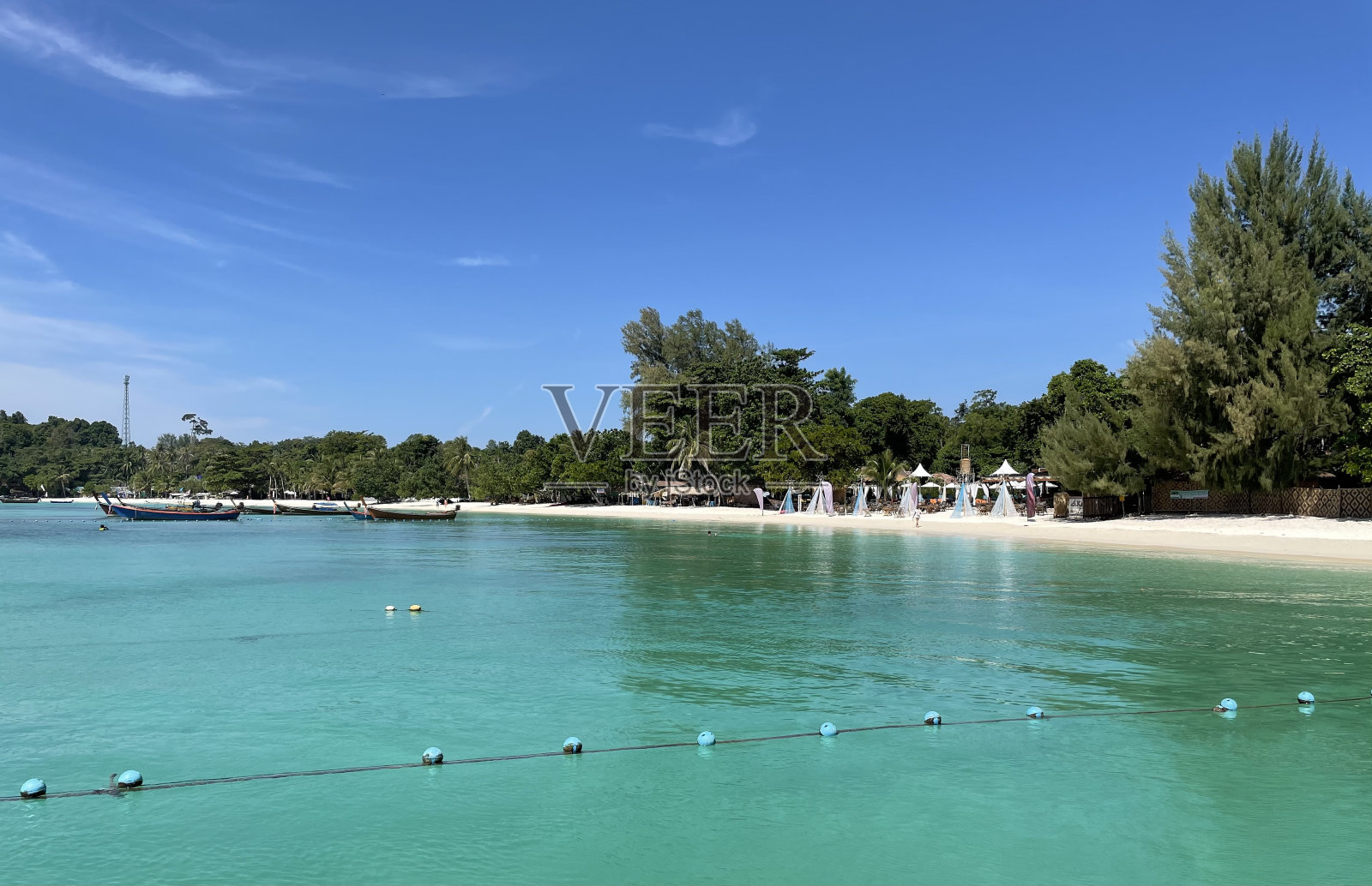 泰国里佩岛海滩绿松石色蓝天照片摄影图片
