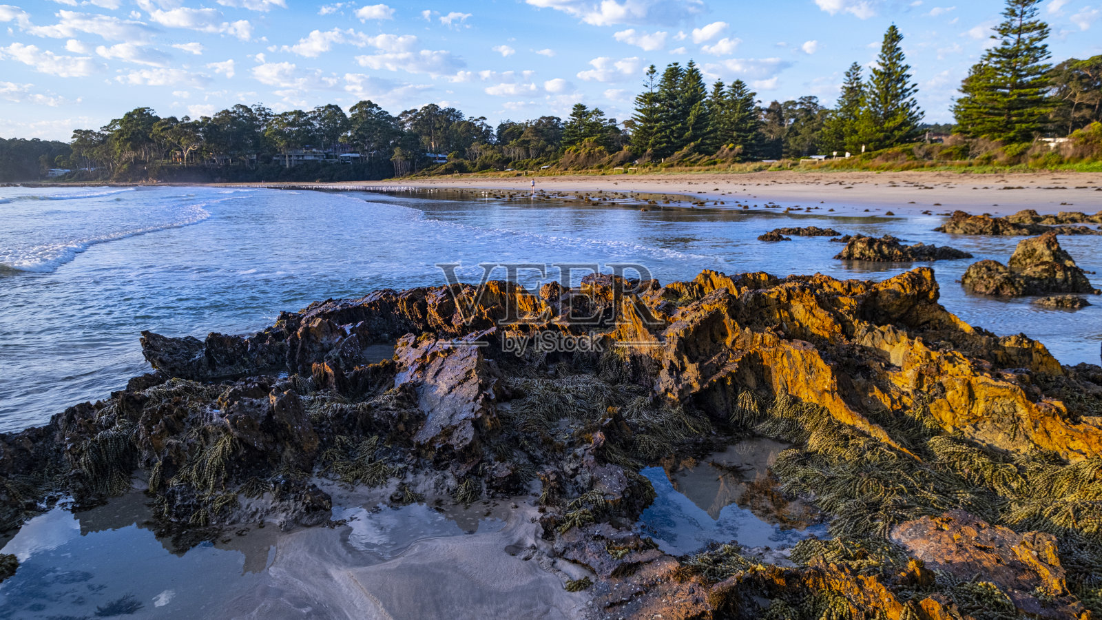 冲浪海滩。照片摄影图片