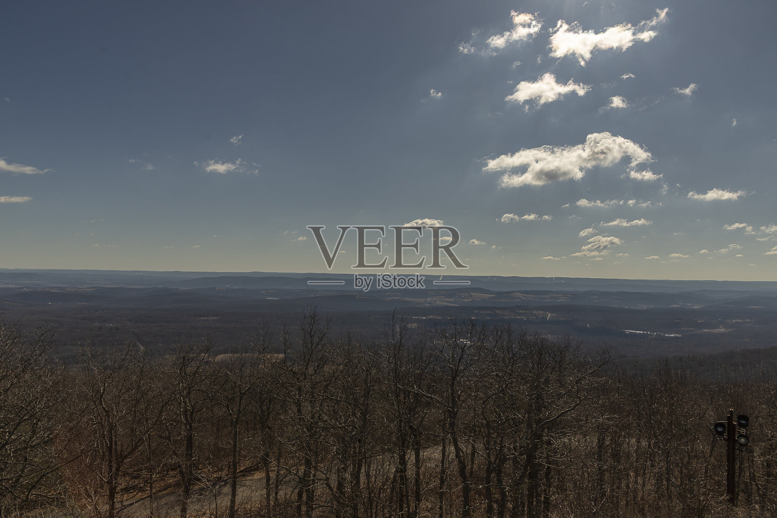 从新泽西州高点州立公园的高点纪念碑俯瞰照片摄影图片