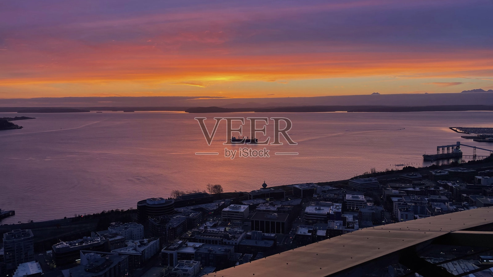 普吉特海湾的日落天空照片摄影图片