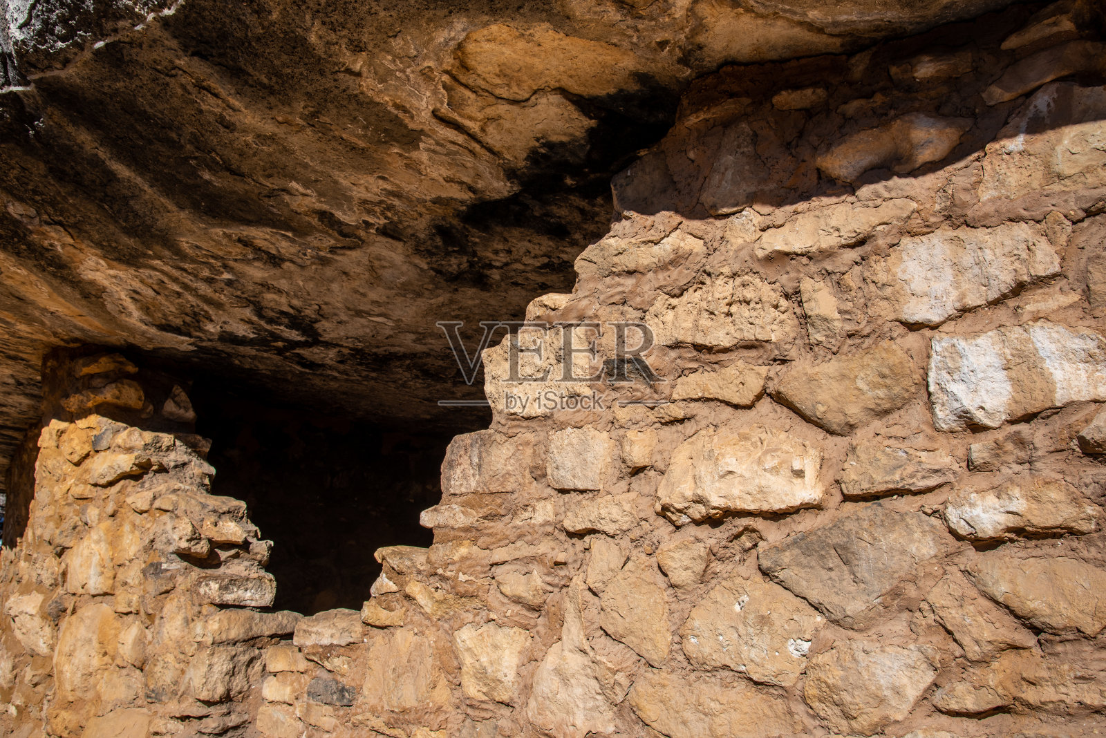 胡桃峡谷的古崖居照片摄影图片