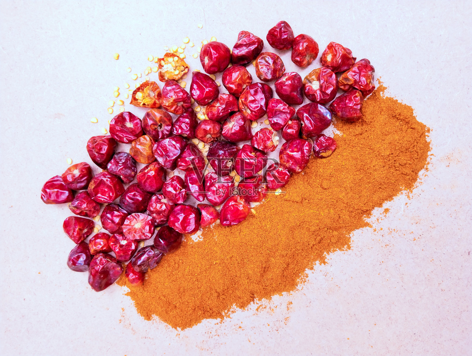 干圆红辣椒整个热冷辣椒印度香料食品成分lal boriya mirchi gol longi mirch干辣椒圆，干辣椒redondo, malagueta redonda, getrocknete runde辣椒特写图片图片库存照片照片摄影图片