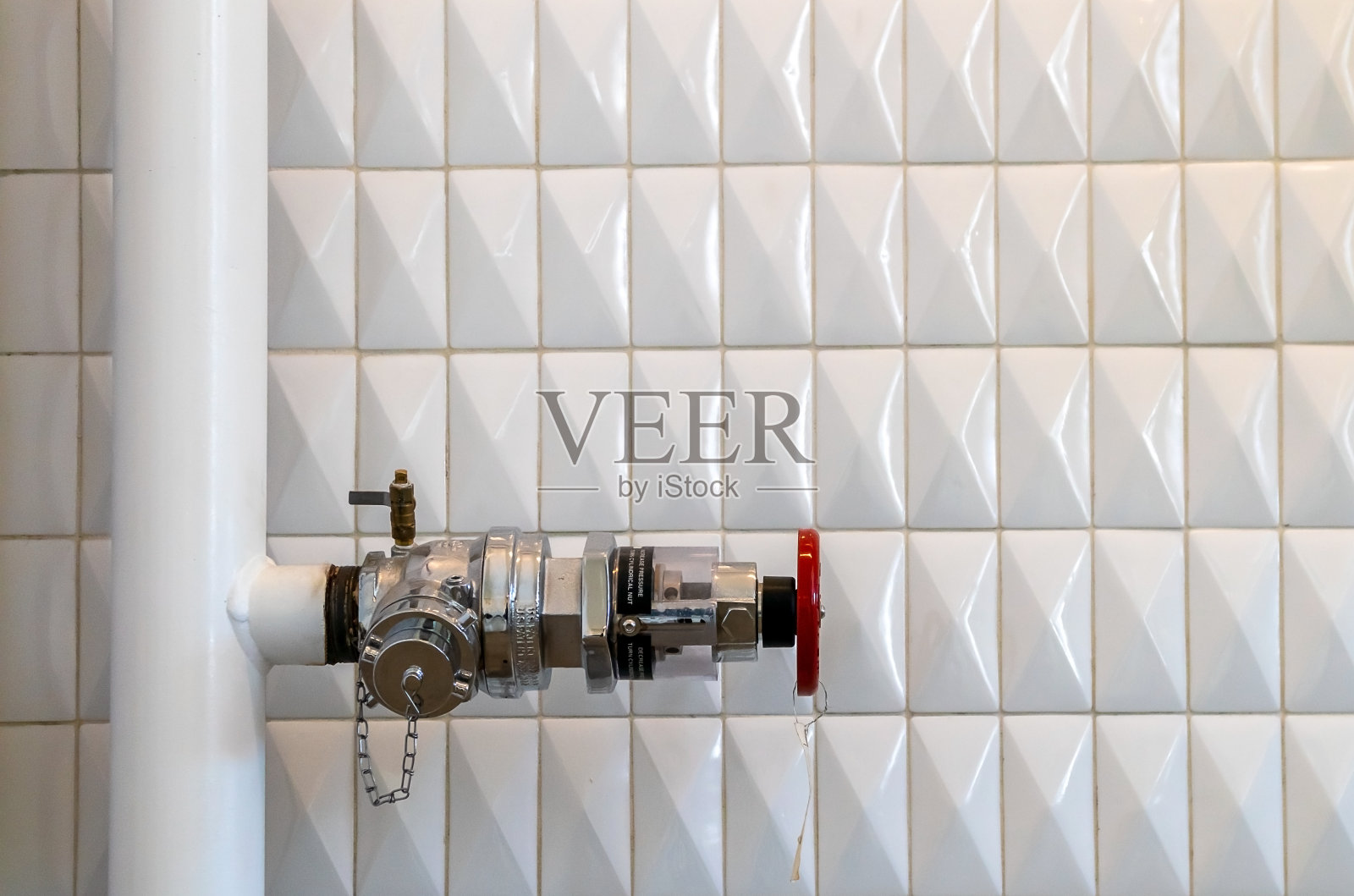 红色金属管道阀照片摄影图片