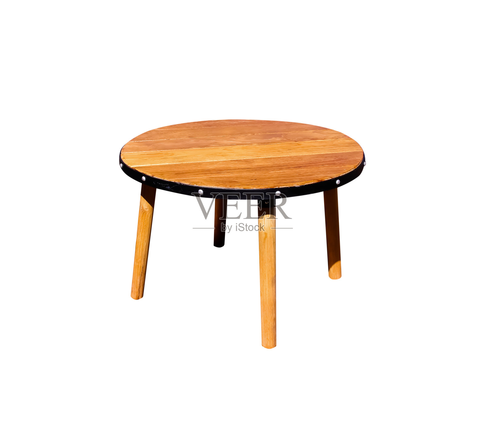 现代木制咖啡桌在圆形短形状的图案孤立在白色背景，裁剪路径照片摄影图片