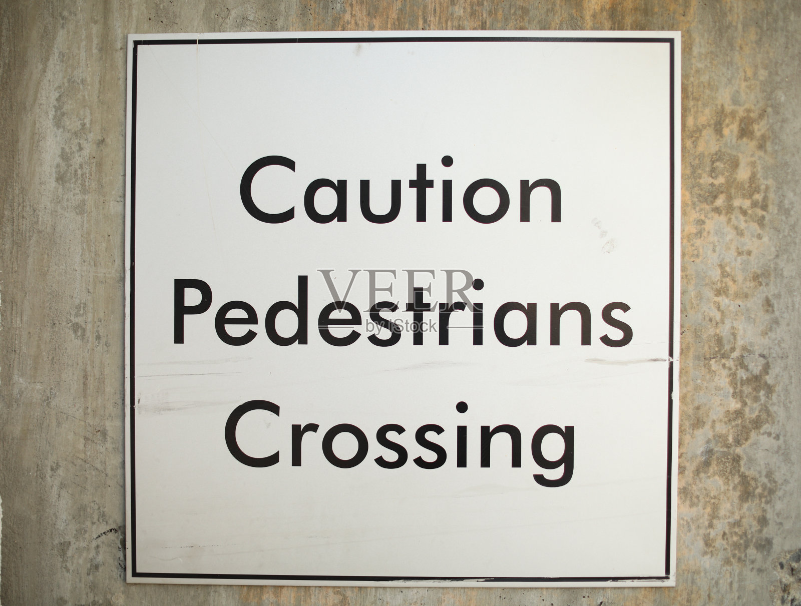 行人和儿童学校区域黄色警告标志，警告道路标志照片摄影图片