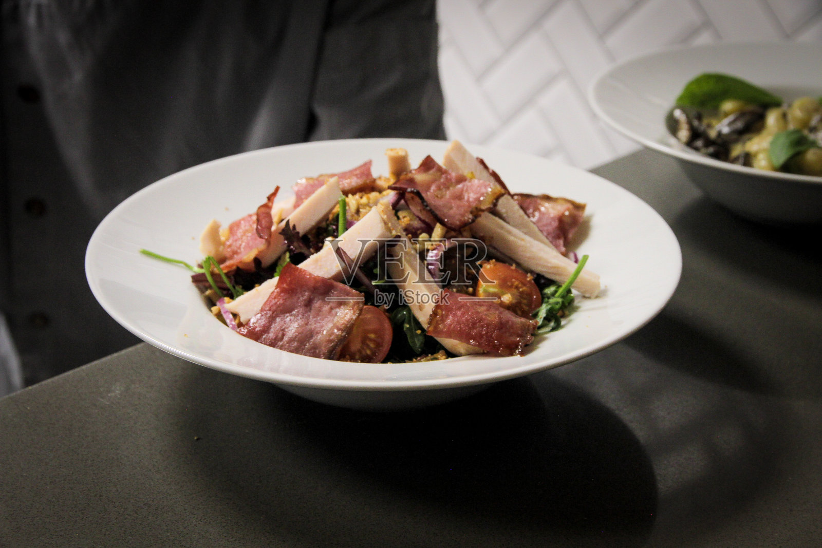 餐厅用餐，食物照片摄影图片