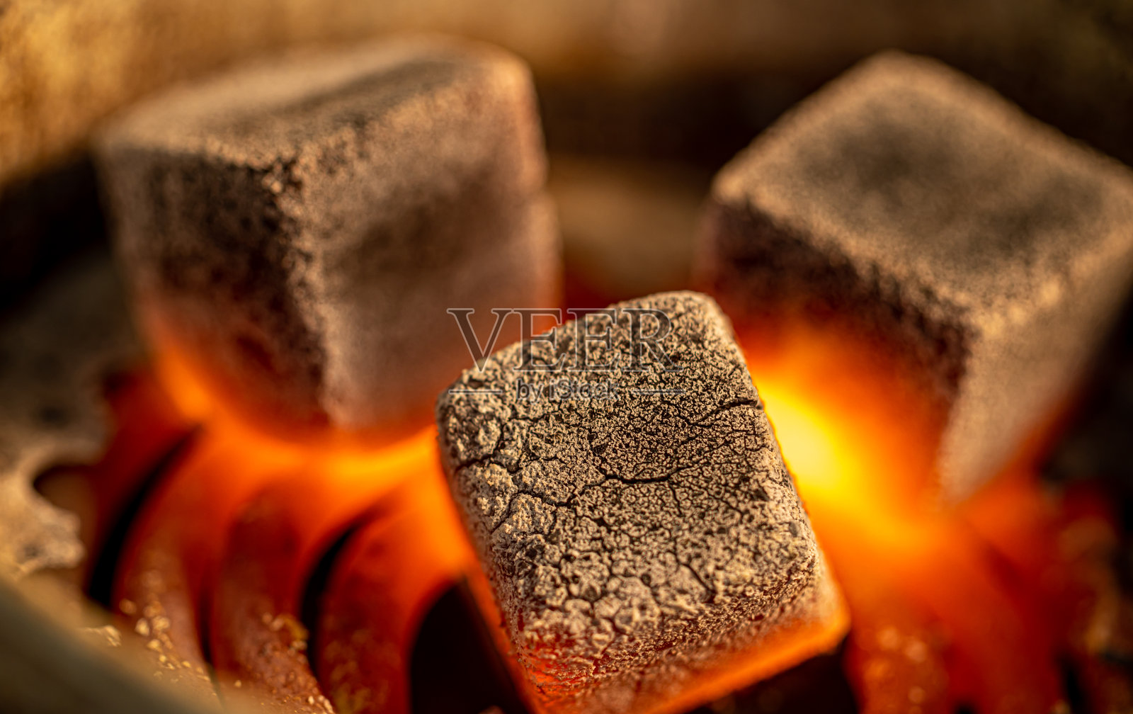 水烟余烬着火了照片摄影图片