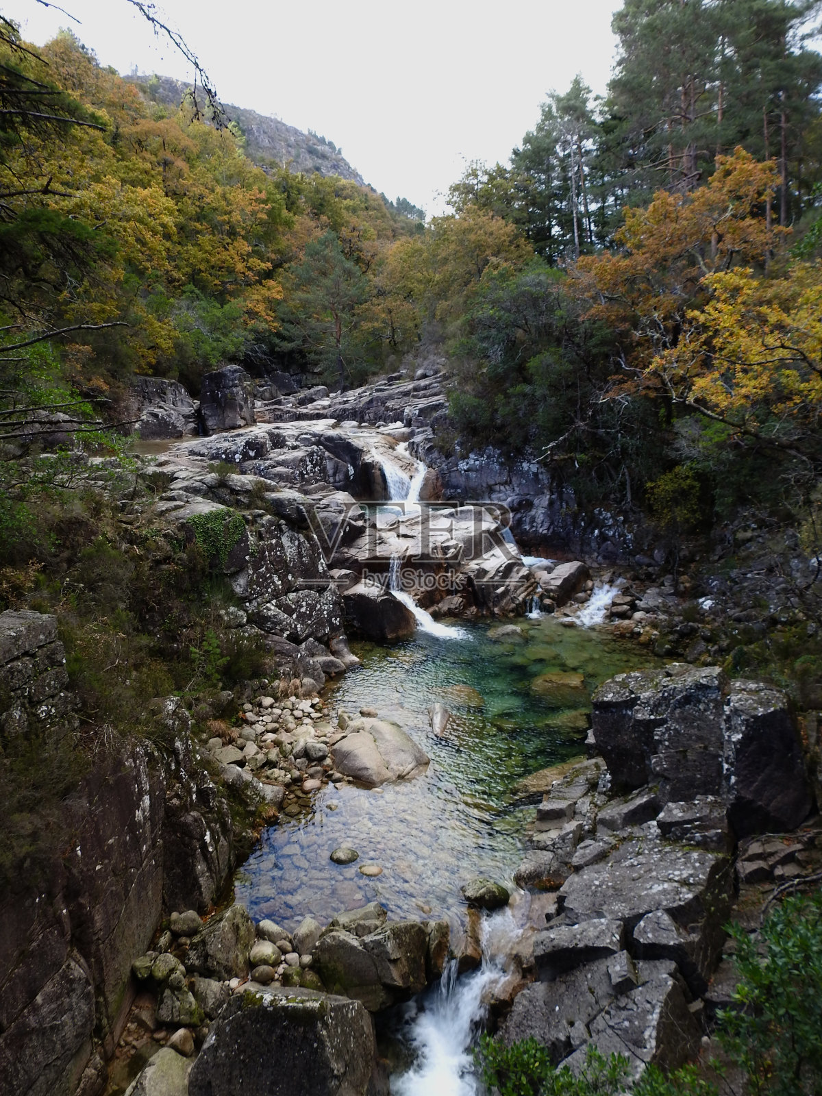 飞亚瀑布桥照片摄影图片