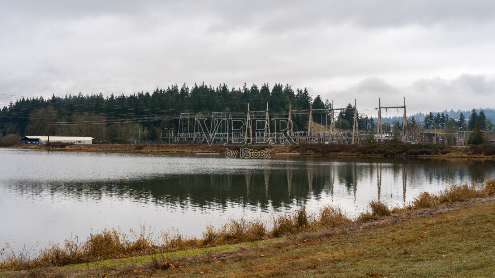 俄勒冈州雷尼尔附近特洛伊核设施的特洛伊湖州立公园照片摄影图片