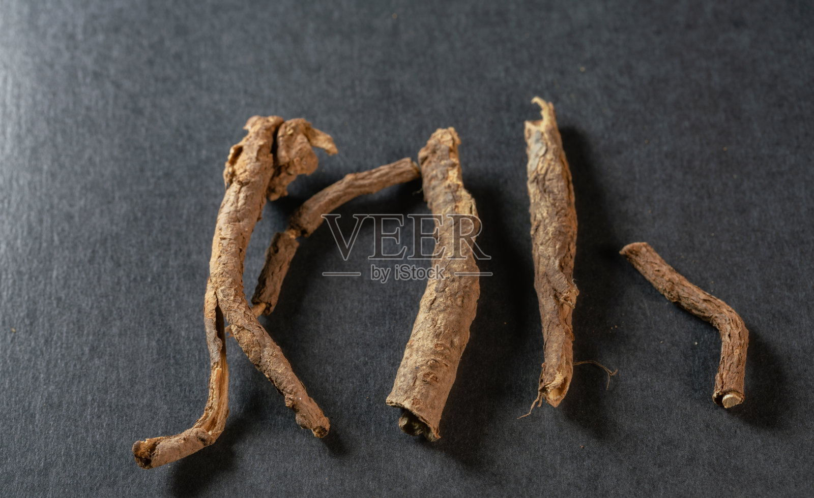 【中医】黑底周皮照片摄影图片