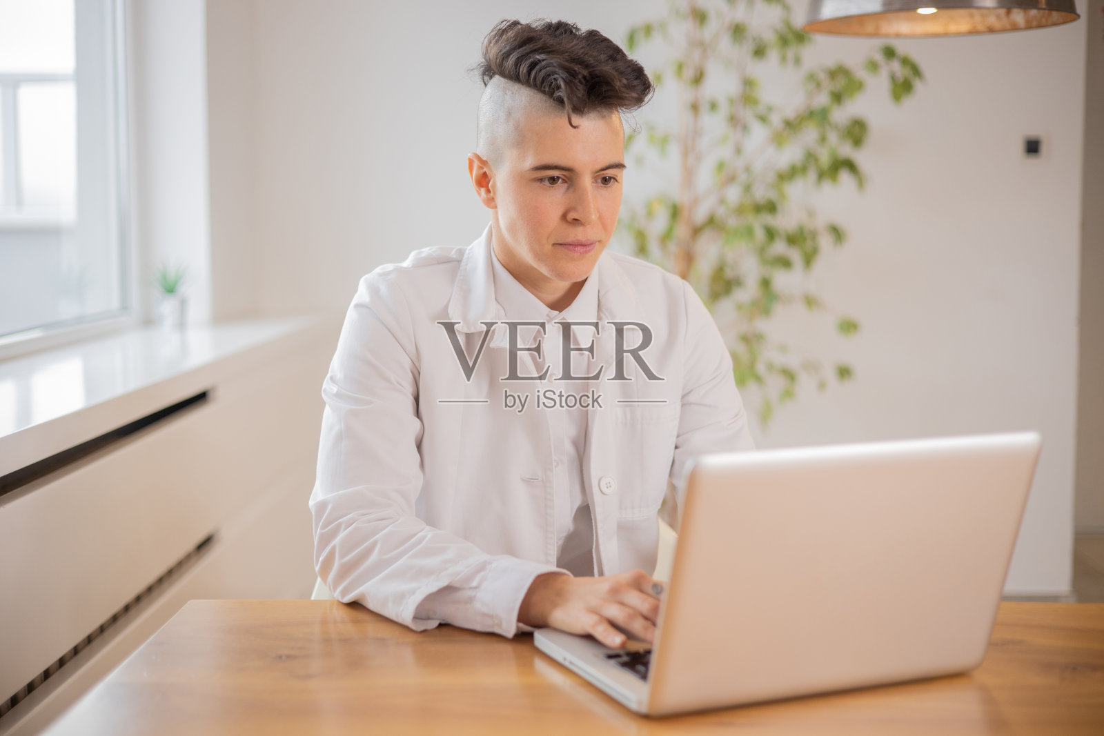 女医生照片摄影图片