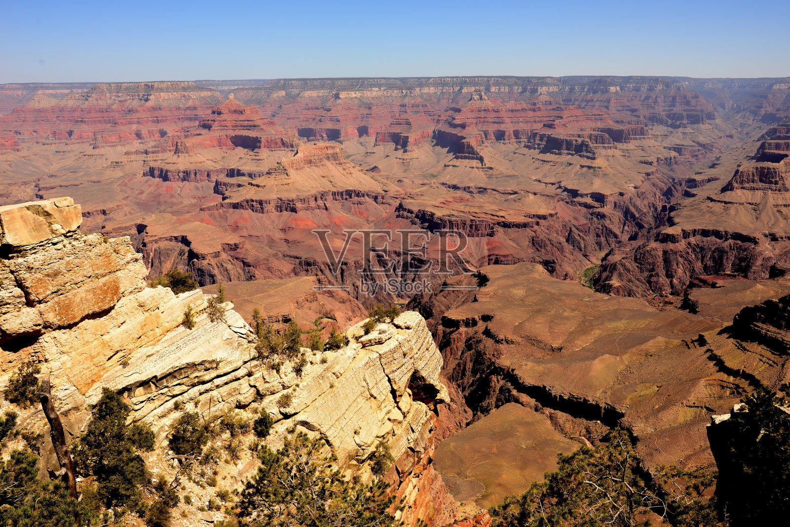 朦胧的蓝天，亚利桑那州大峡谷照片摄影图片