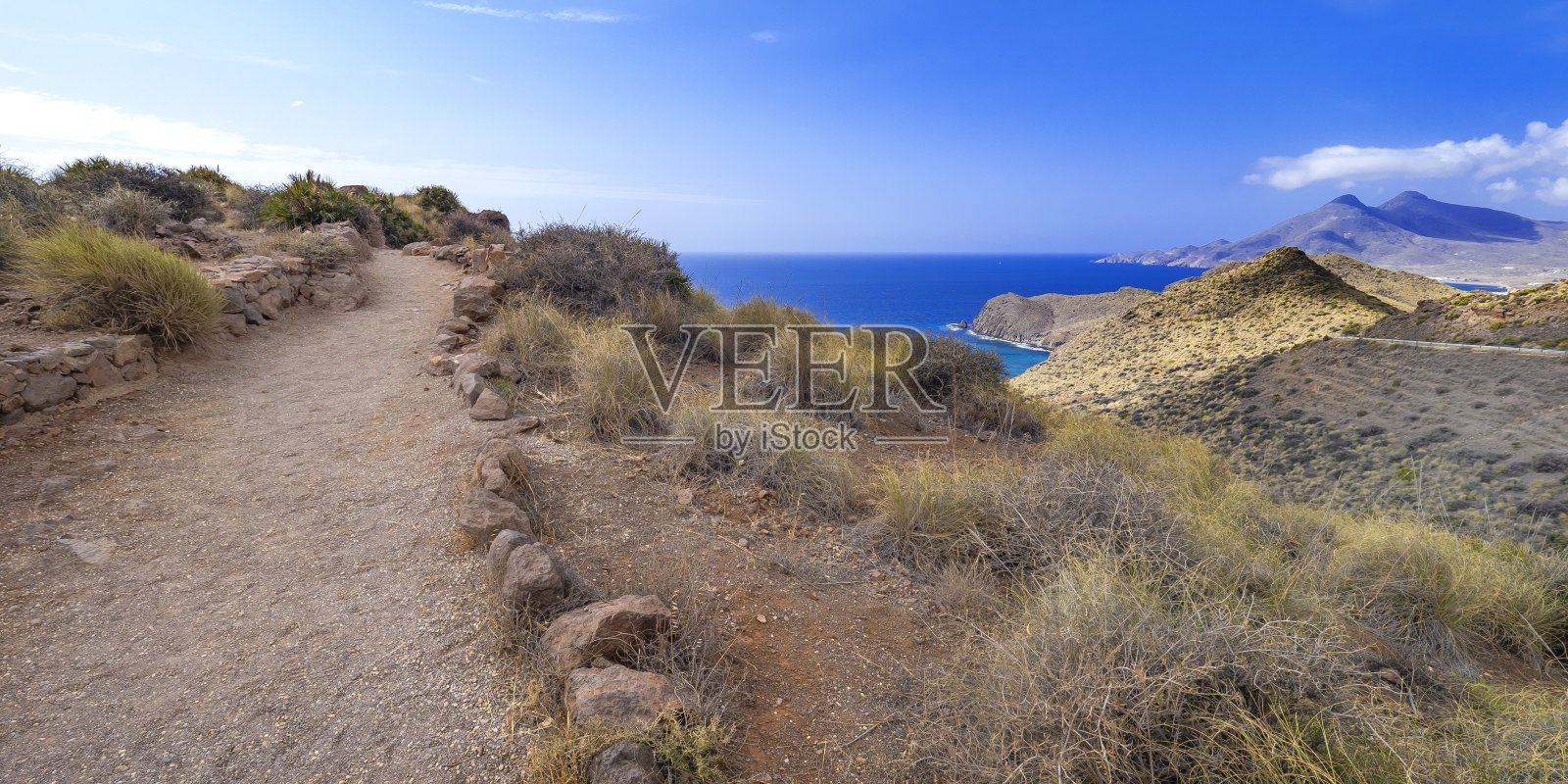 洛基海岸线和悬崖，Cabo de Gata-Níjar自然公园，西班牙照片摄影图片