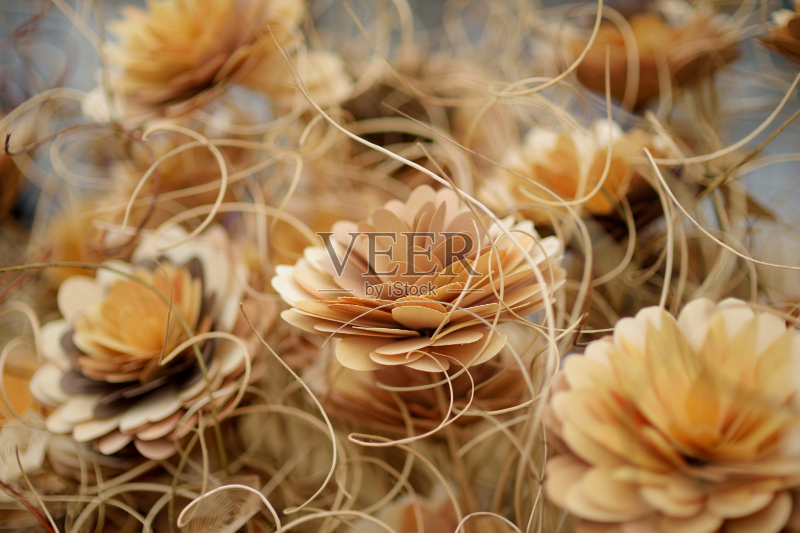 传统的立陶宛复活节棕榈树被称为verbos在维尔纽斯的复活节市场出售。每年3月，立陶宛首都老城的街道上都会举行一年一度的传统工艺博览会。照片摄影图片