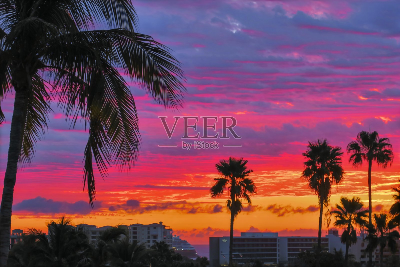 五彩缤纷的黎明照片摄影图片