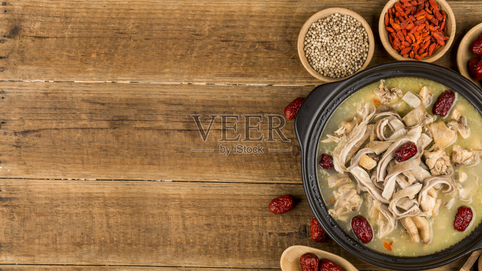 中国菜:鸡汤五花肉照片摄影图片