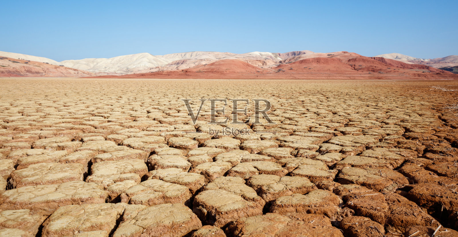 气候变化-干涸的湖泊，没有雨水-非洲照片摄影图片