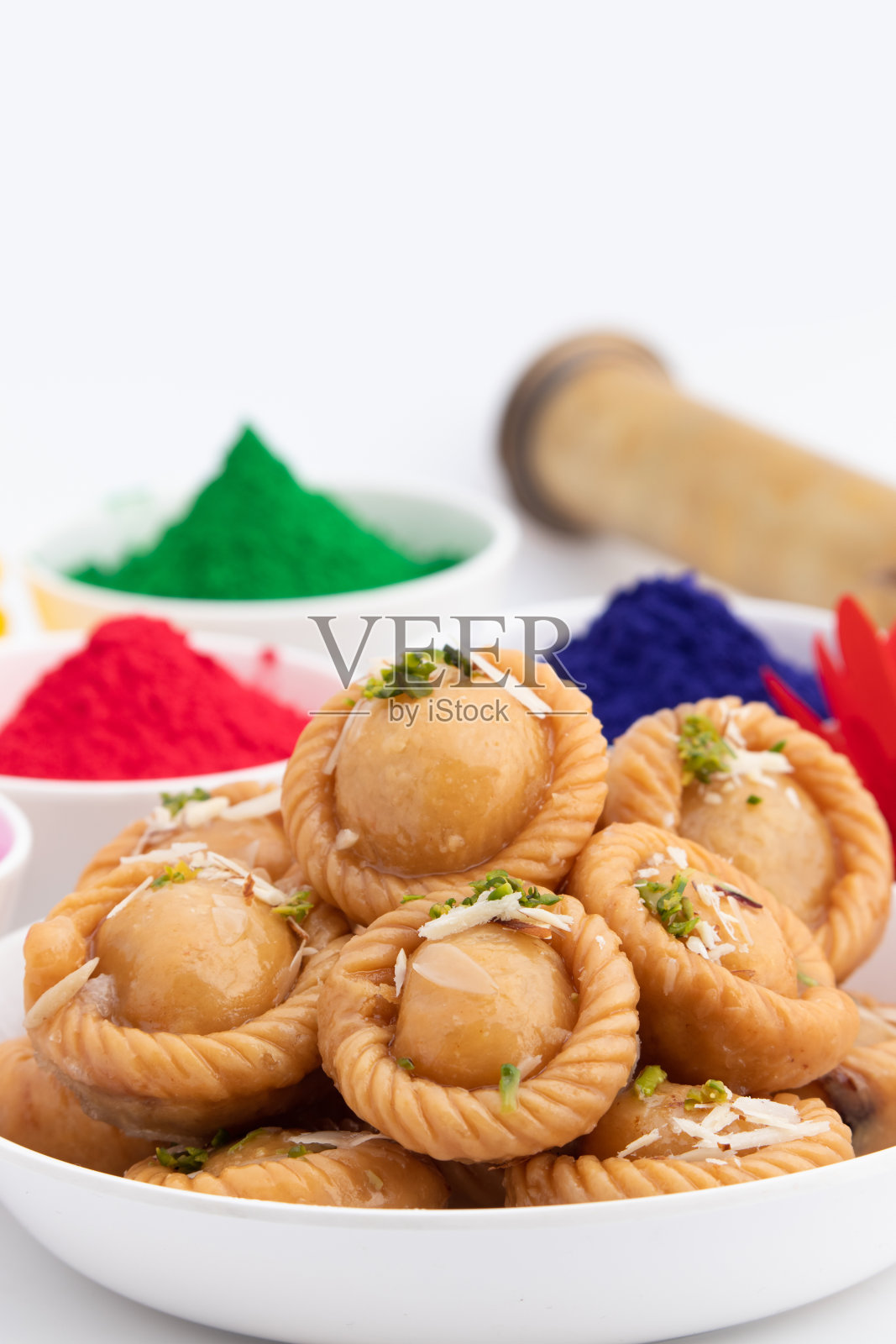 Chandrakala gujihai还打电话给Suryakala Gujiya, Pirukiya, Pedakiya, Karanji, Basundi Gughra和Mawa Khoya Chasni Mava Khoa给depawali, Teez, Holi, Teej照片摄影图片