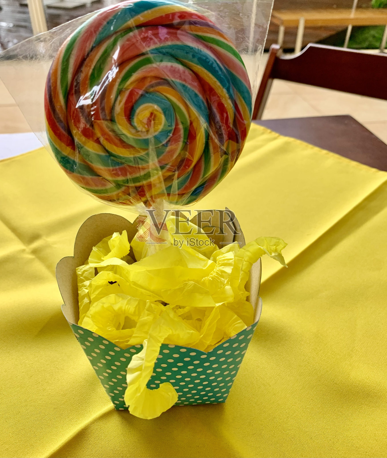 彩色的巨型棒棒糖照片摄影图片