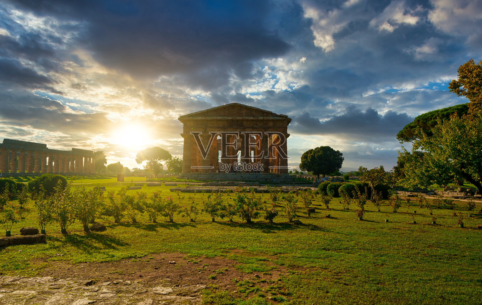 意大利帕斯托姆的赫拉神庙。照片摄影图片