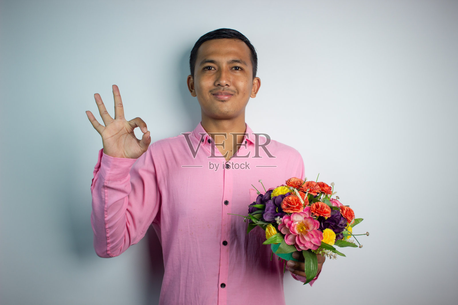 亚洲年轻人的肖像照片摄影图片