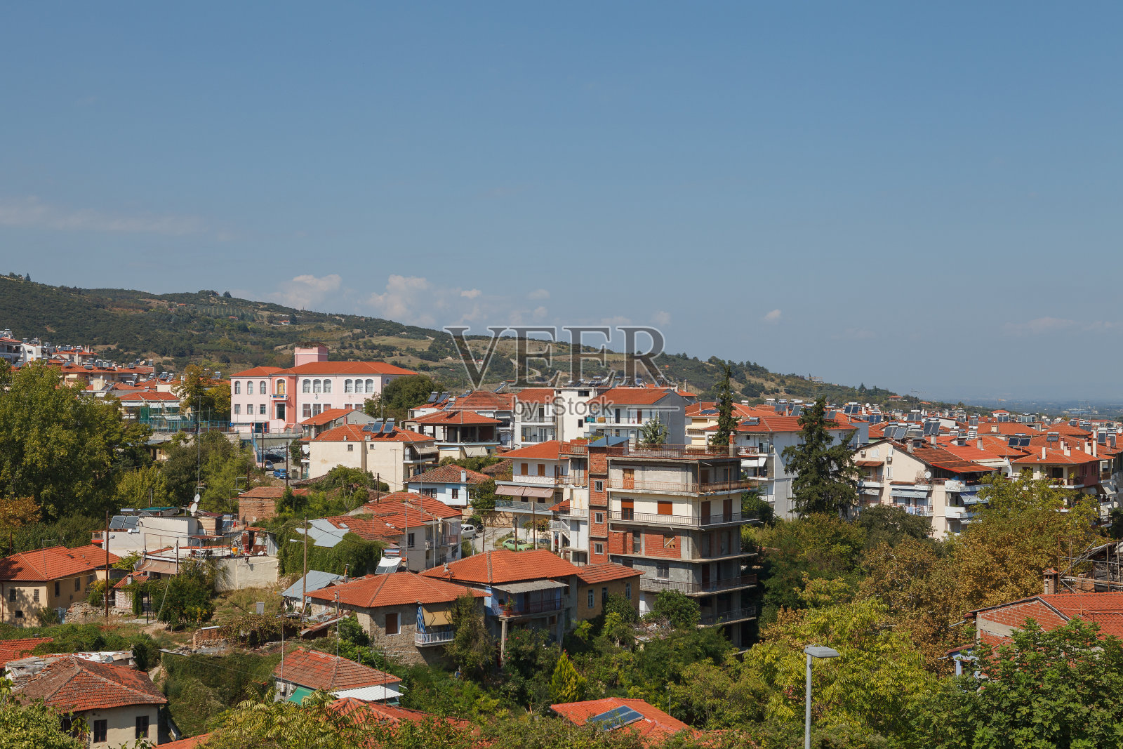 维里亚镇的鸟瞰图。它是希腊北部马其顿的一个小镇。照片摄影图片