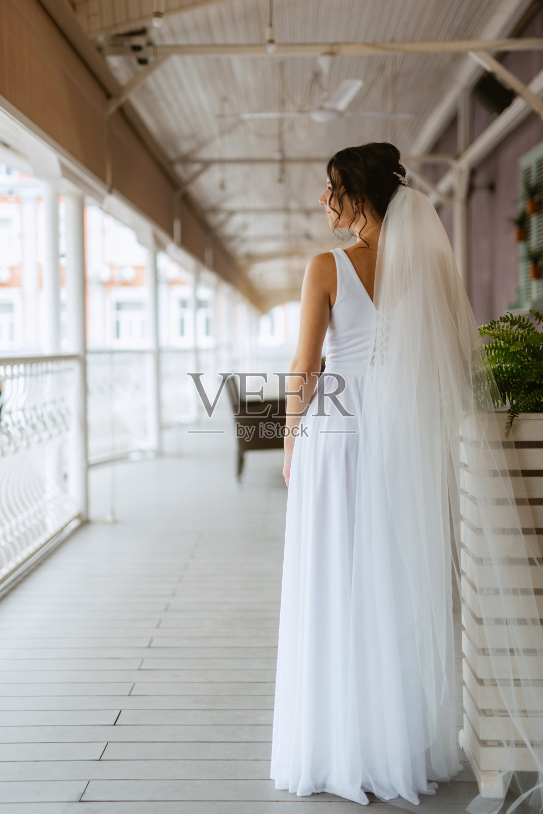 为新娘准备同礼服照片摄影图片