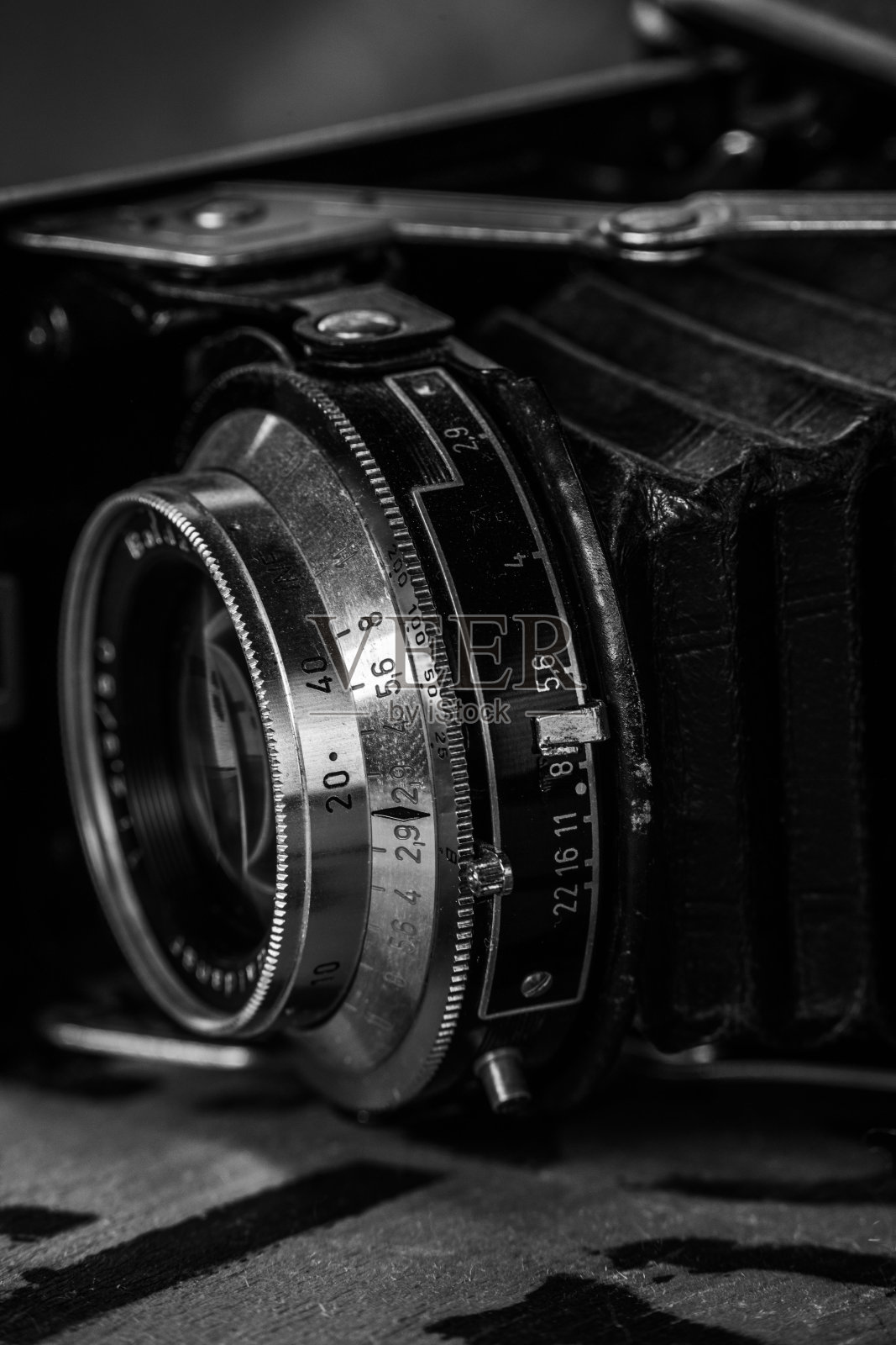 近距离拍摄的老式胶片相机镜头照片摄影图片