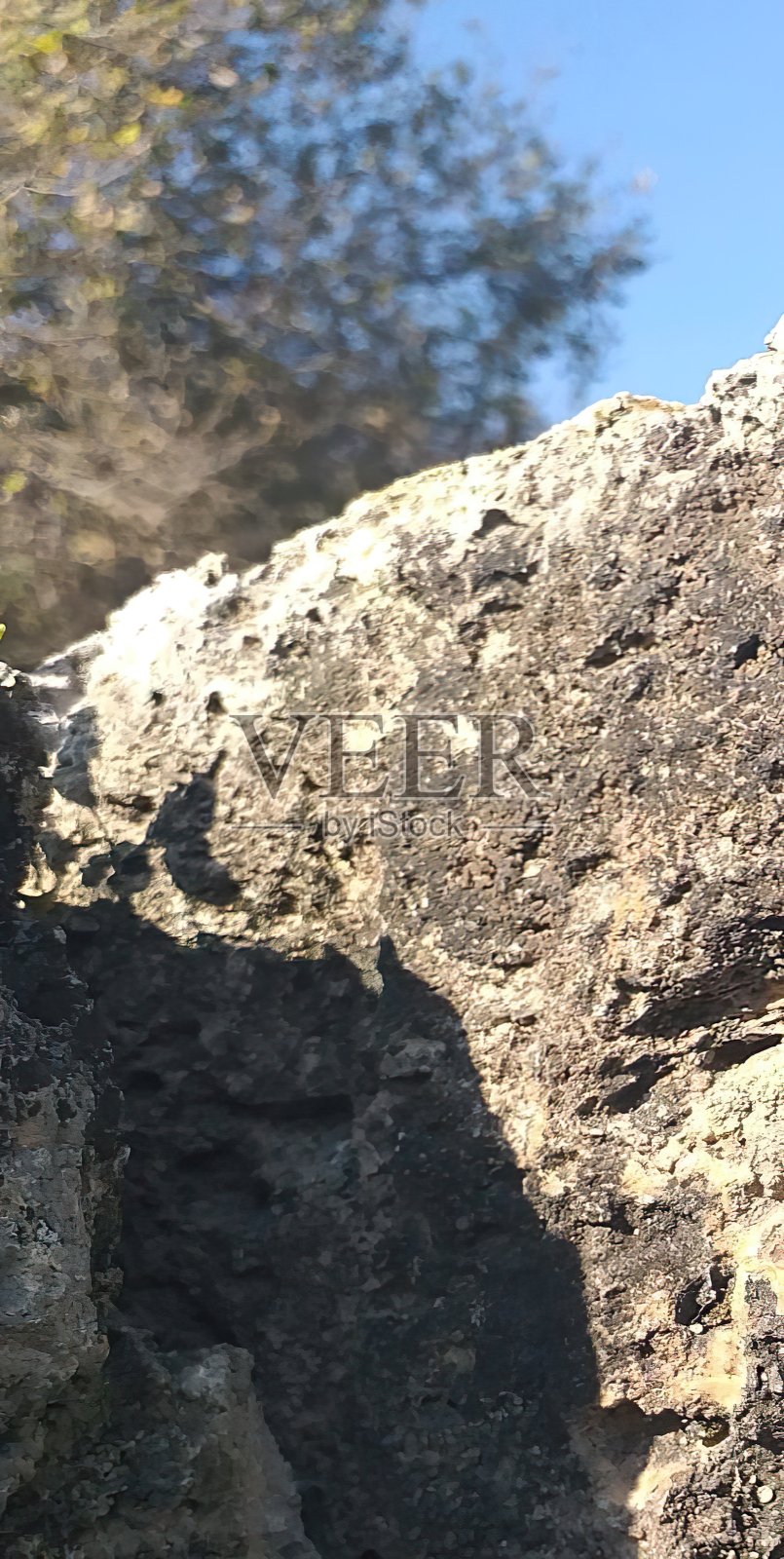 在巴基斯坦塔克西拉达马拉吉卡的古代遗迹中，有2500年历史的古老墙壁特写照片摄影图片