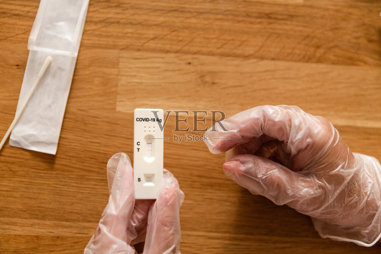 冠状病毒快速检测结果阳性照片摄影图片