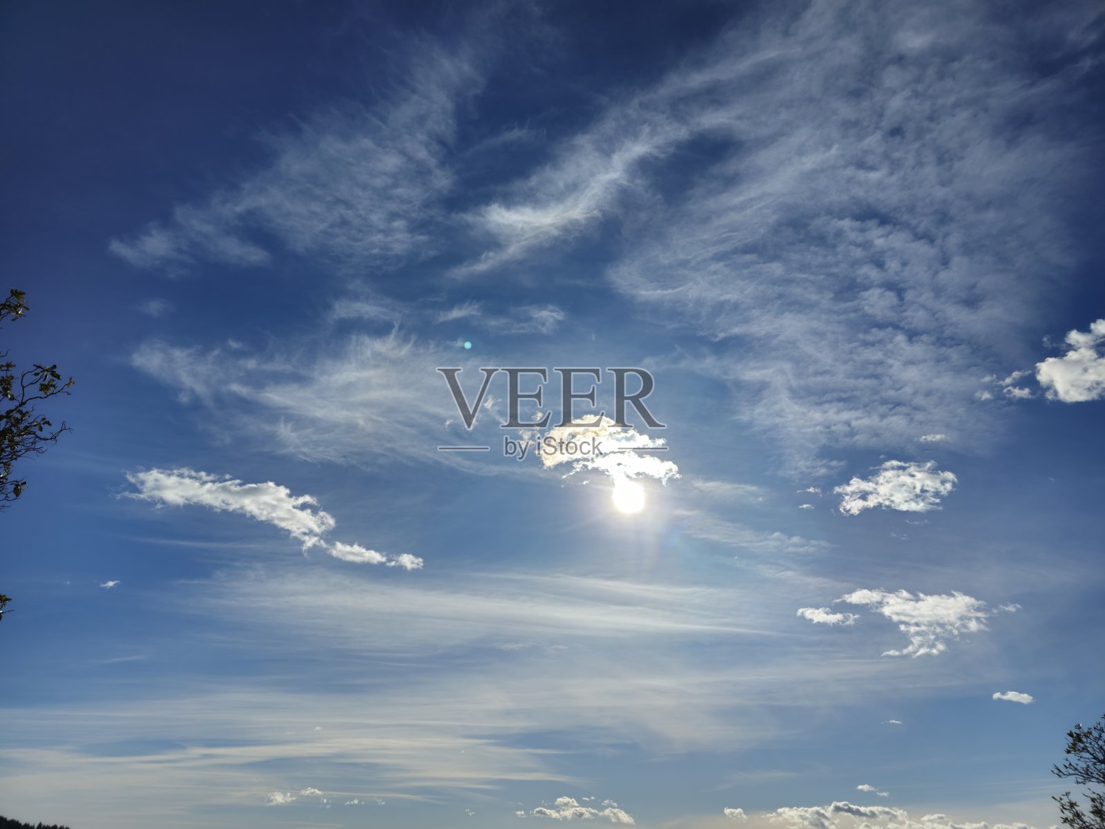 有云的天空照片摄影图片