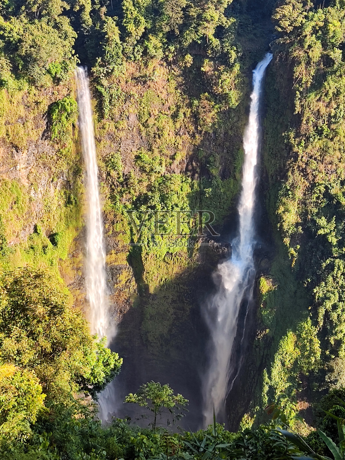老挝Bolaven高原的Tad Fane瀑布照片摄影图片