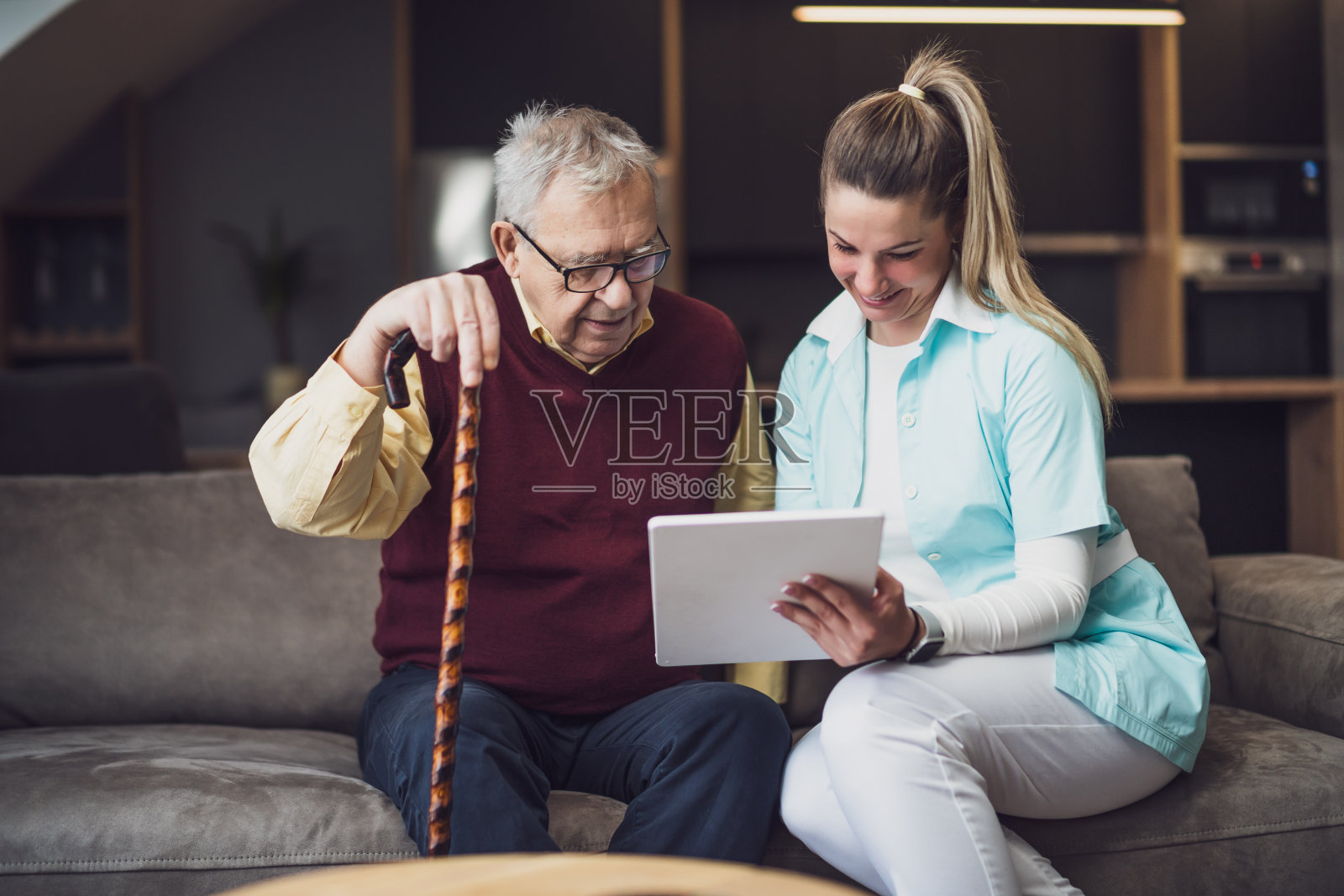 家庭医生照片摄影图片