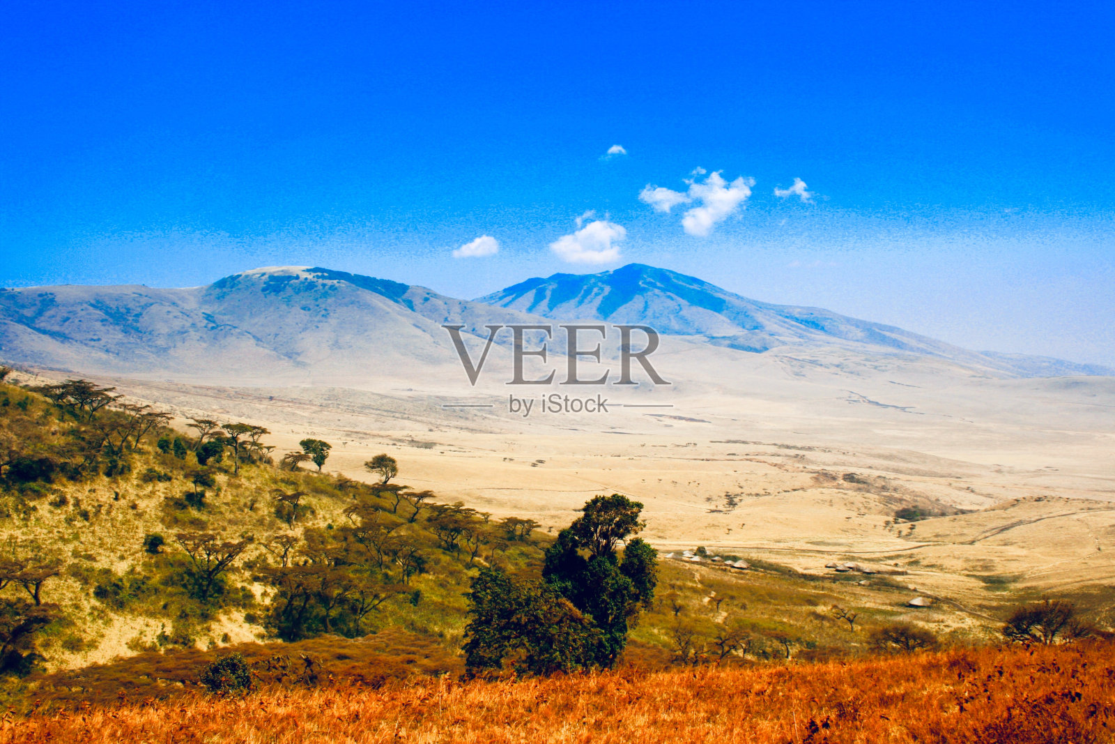 坦桑尼亚Ngorongoro火山口附近的风景，非洲照片摄影图片