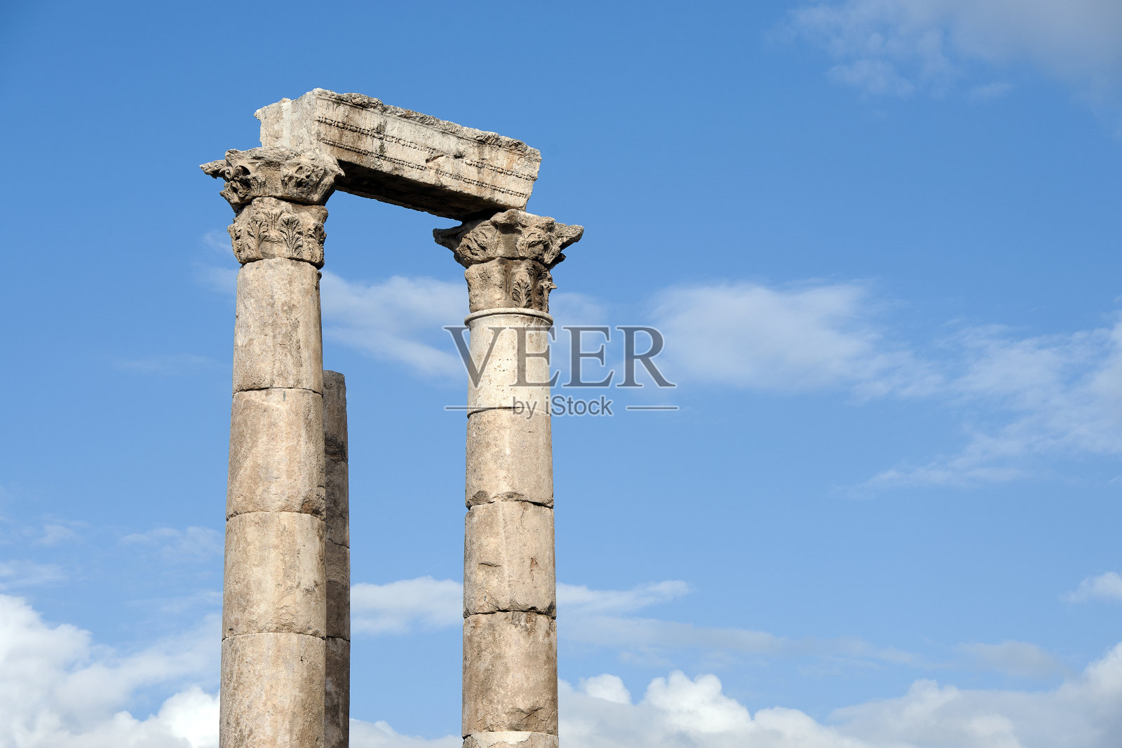 安曼城堡贾巴尔·卡拉山顶的海格力斯神庙遗址，约旦照片摄影图片