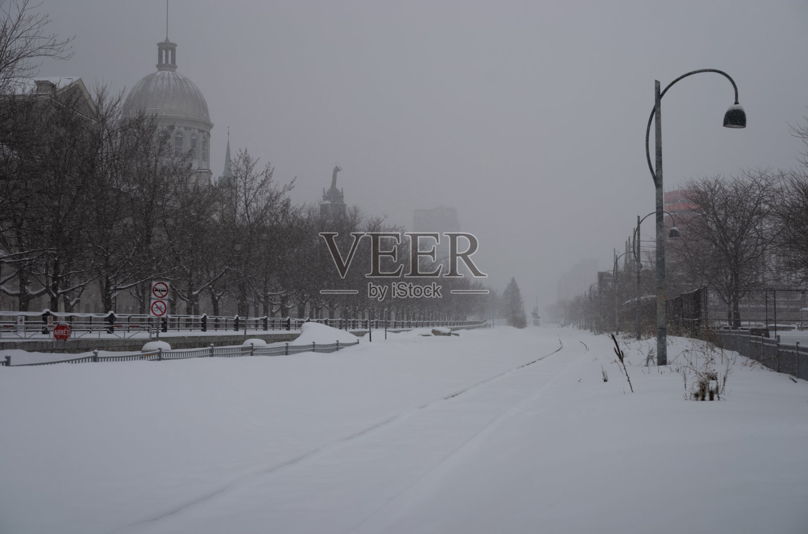 冬天的蒙特利尔街照片摄影图片