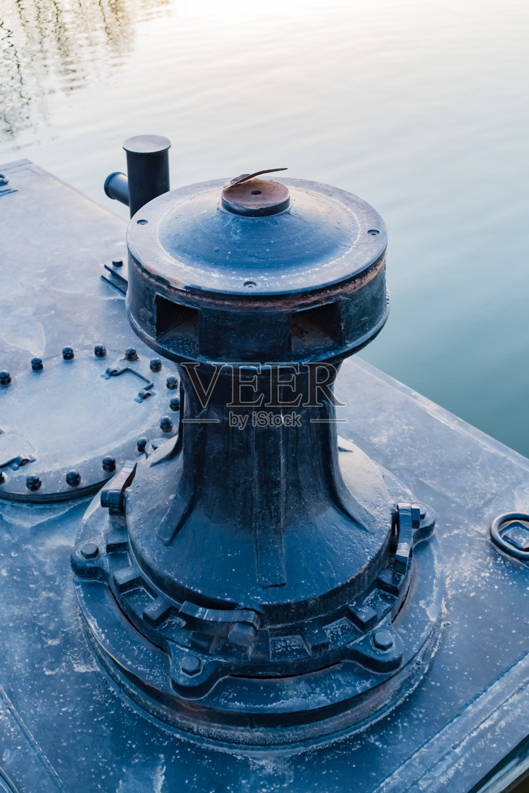 在一个浮动码头上照片摄影图片