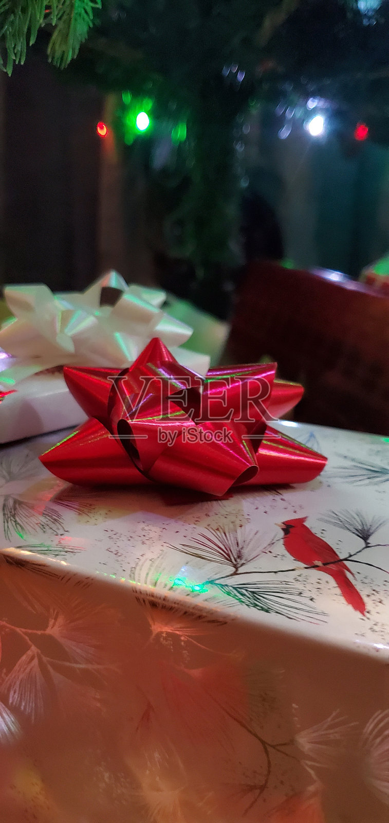 蝴蝶结包装礼物照片摄影图片