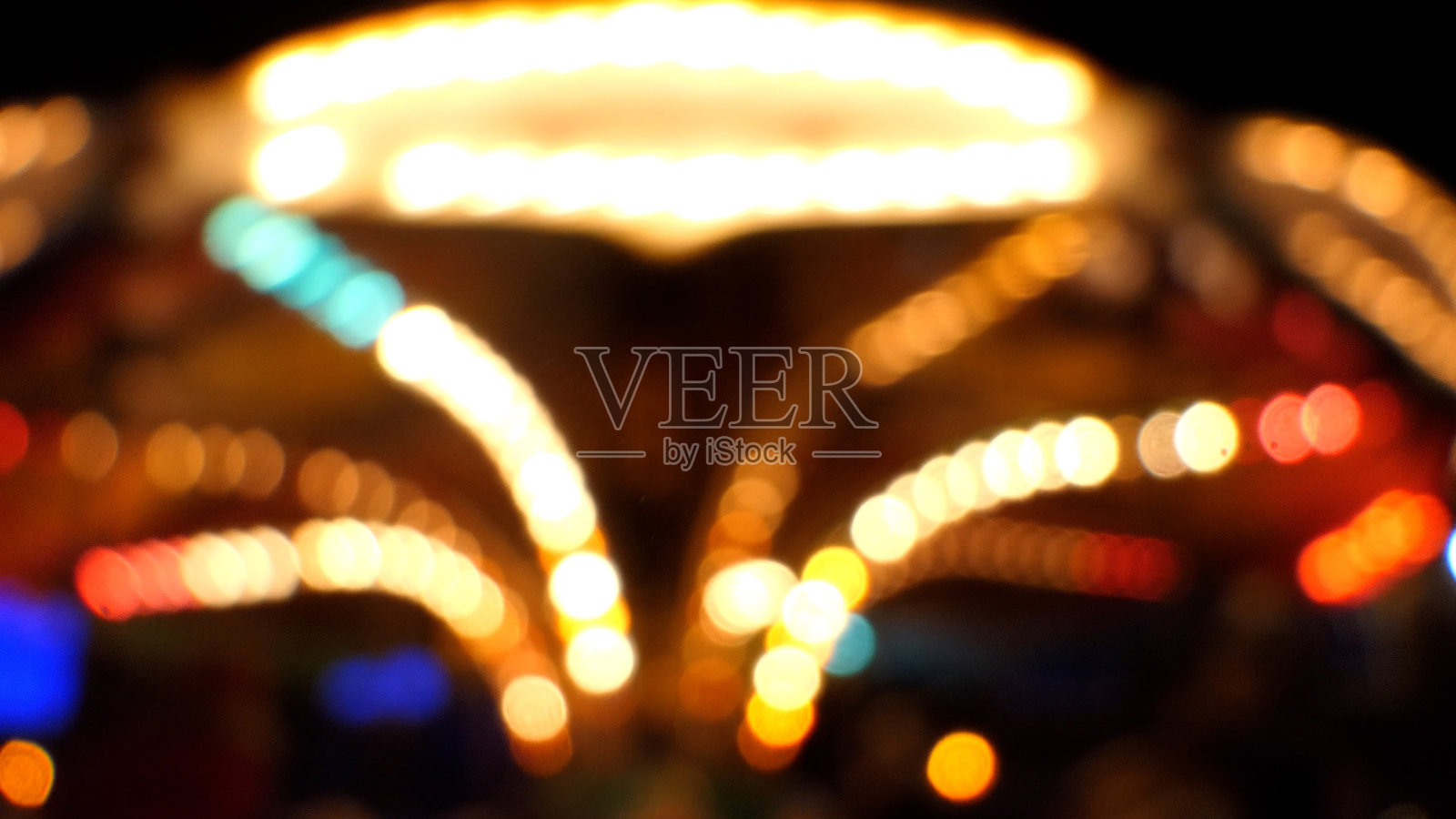 圣诞树装饰出焦点，小玩意散焦模糊照片摄影图片