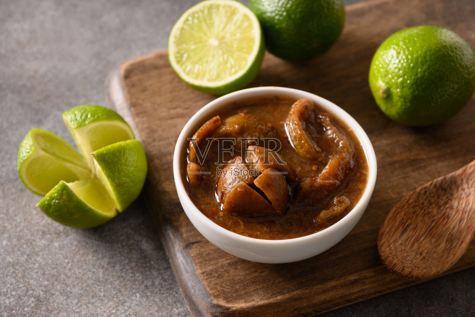 斯里兰卡青柠咸菜（青柠、盐、辣椒、胡椒）照片摄影图片