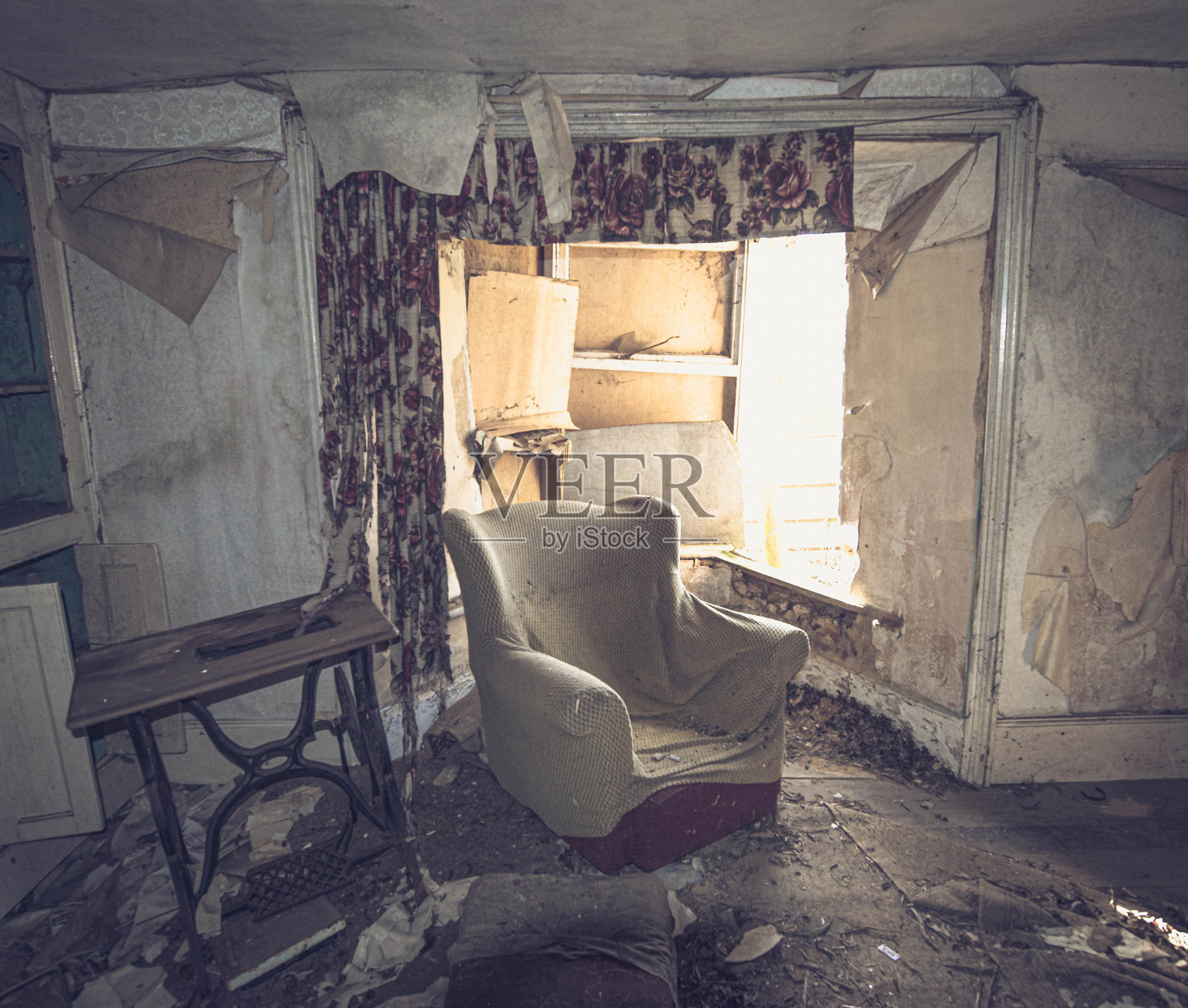 废弃的农舍照片摄影图片